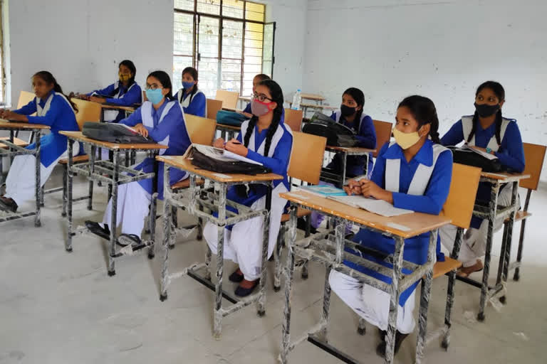 उत्तराखंड बोर्ड: उत्तराखंड बोर्ड की 10वीं और 12वीं की परीक्षाएं 28 मार्च से शुरू होंगी , जानिए पूरा शेड्यूल