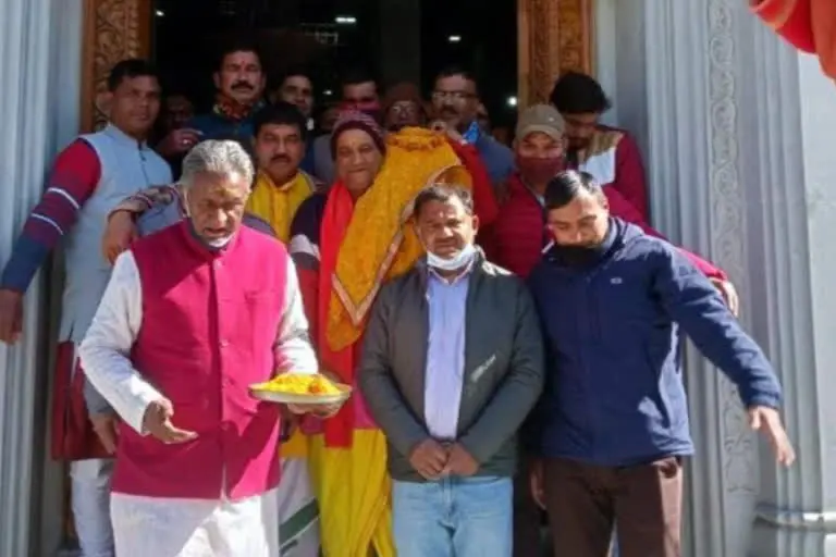 उत्‍तराखंड न्यूज़ : बद्रीनाथ धाम के कपाट खुलने को लेकर सोमवार को नृसिंह मंदिर में पूजा अर्चना करने के बाद धार्मिक प्रक्रिया शुरू