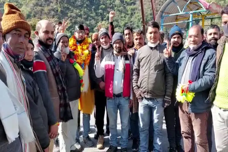 उत्‍तराखंड न्यूज़ : खामोश वोटरों ने बढ़ाई नेताओं की धुकधुकी, चौंकाने वाले नतीजे रहेंगे , राजनीतिक पंडित भी होंगे हैरान