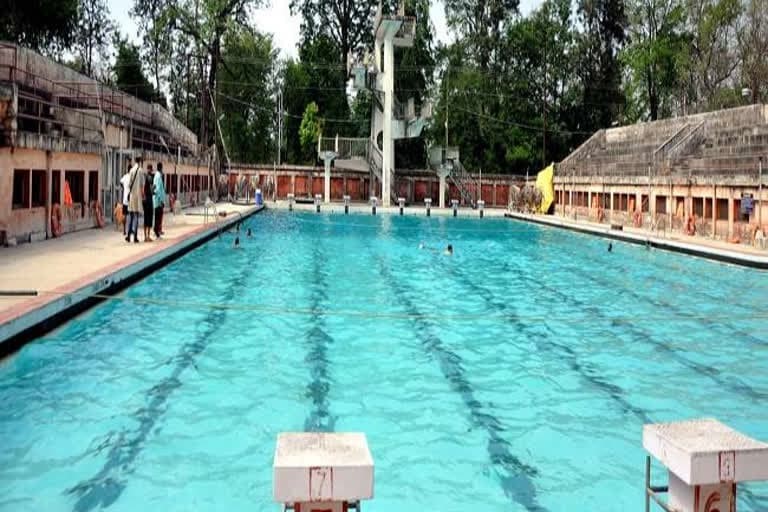 उत्‍तराखंड न्यूज़ : उत्तराखंड में आज से पूरी क्षमता के साथ खुलेंगे स्वीमिंग पूल और दफ्तर, राजनीतिक रैलियों पर रोक जारी