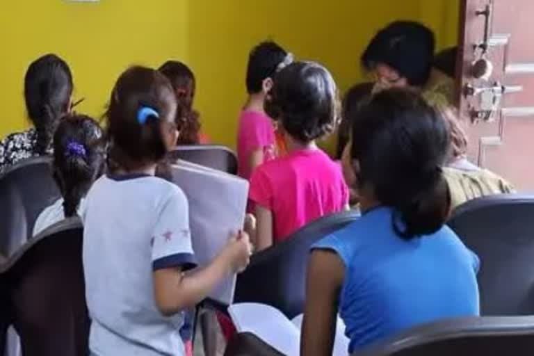 पौड़ी उत्तराखंड न्यूज़ : रूम टू रीड कार्यक्रम से बढ़ेगा बच्चों का मनोबल, निर्णय लेने की क्षमता बढ़ेगी