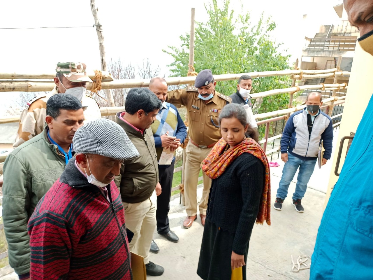 टिहरी उत्‍तराखंड न्यूज़ : जिला निर्वाचन अधिकारी टिहरी गढ़वाल इवा आशीष श्रीवास्तव ने आज मतगणना स्थल आई.टी.आई. नई टिहरी में व्यवस्थाओं को जायजा लिया
