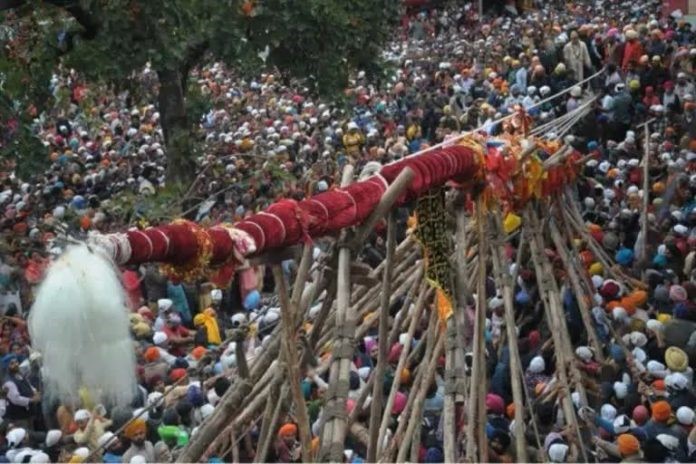 उत्‍तराखंड न्यूज़ : ऐतिहासिक श्री झंडे जी के आरोहण के साथ ही आज ऐतिहासिक पवित्र मेले का उद्घाटन हुआ