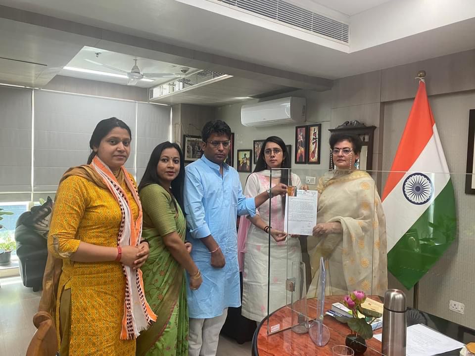 National Vice President of Bharatiya Janata Yuva Morcha and Rajasthan in-charge Neha Joshi and BJYMO Raj State President Himanshu Verma met Rekha Sharma, President of National Commission for Women for women's harassment and increasing crime on Dalits.