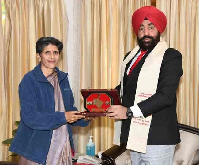 उत्‍तराखंड न्यूज़ : राज्यपाल ने कहा कि सभी विश्वविद्यालयों में नई शिक्षा नीति लागू हो