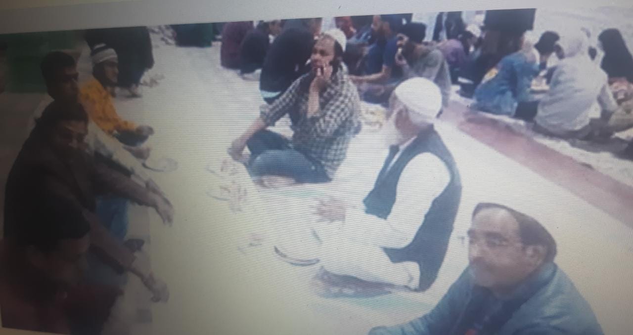 मसूरी उत्तराखंड समाचार: कुलड़ी जामा मस्जिद में सामाजिक कार्यकर्ता देवेंद्र उनियाल ने सांप्रदायिक सौहार्द के लिए रोजा इफ्तार की पार्टी दी
