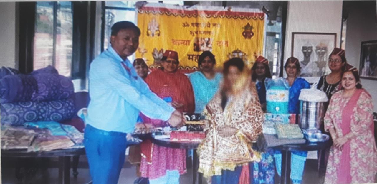 मसूरी उत्तराखंड न्यूज: सामाजिक संस्था शुभ मंगलम ने गरीब लड़की की शादी के लिए जरूरी सामान मुहैया कराया