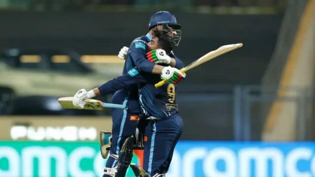 GT vs SRH : गुजरात टाइटंस ने आखिरी ओवर में चार छक्के मारकर सनराइजर्स हैदराबाद को दी मात, आज कोलकाता नाइट राइडर्स की भिड़ंत दिल्ली कैपिटल्स से