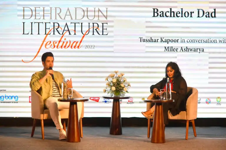 उत्‍तराखंड न्यूज़ : दून लिटरेचर फेस्टिवल का चौथा संस्करण: तुषार कपूर ने अपनी किताब 'बैचलर डैड' के बारे में बात की