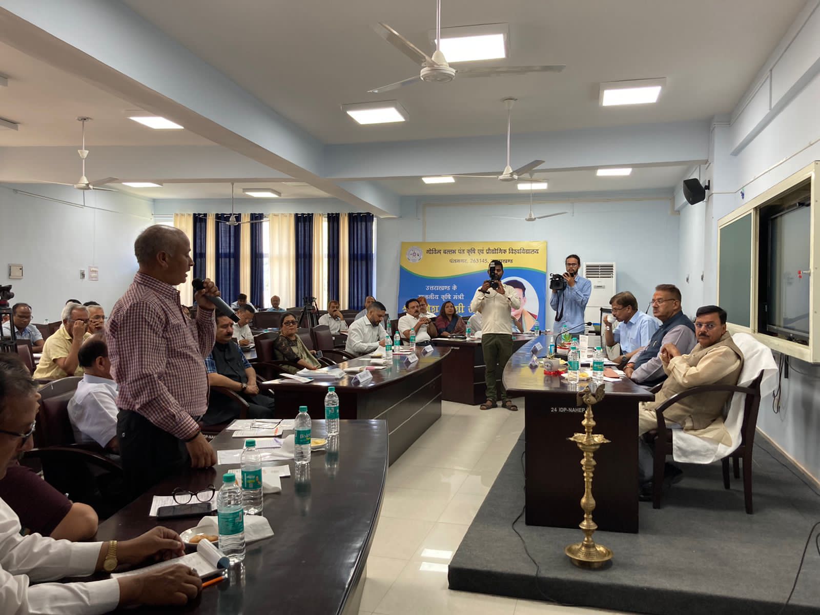 उत्‍तराखंड ब्रेकिंग न्यूज़ : क़ृषि मंत्री पहुँचे पंतनगर विश्व विद्यालय, उपलब्धियों और समस्याओं का लिया संज्ञान।