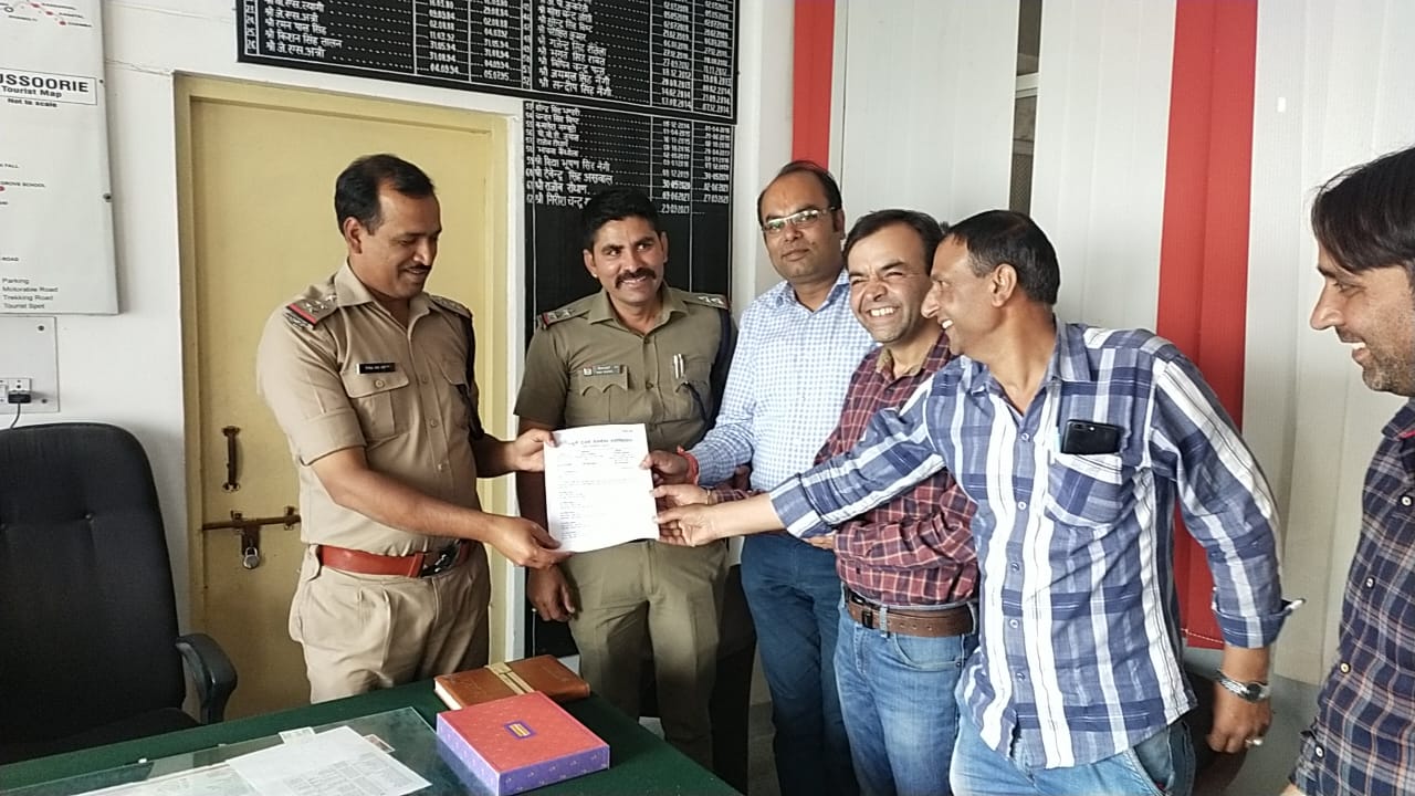 Mussoorie Traders and Welfare Association wrote a letter to the Sub-Divisional Magistrate for smooth running of traffic during the season in Mussoorie