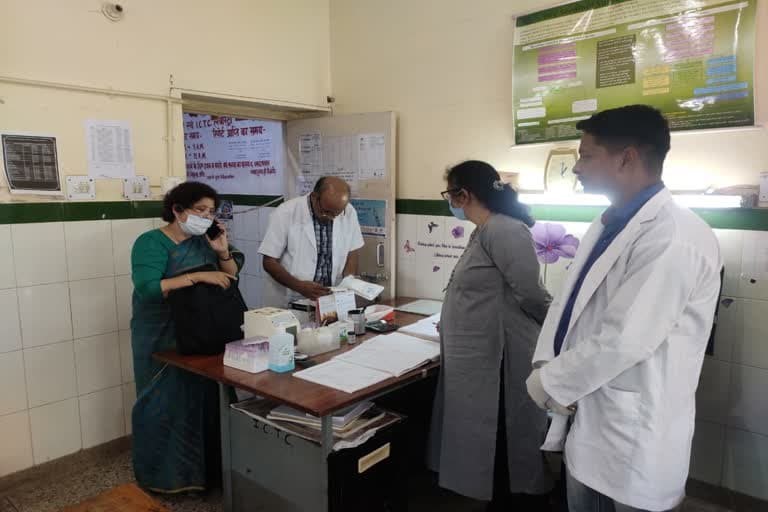 उत्‍तराखंड न्यूज़ : बागेश्वर वासियों को एनएचएम के तहत मिलेगी नई पैथोलॉजी लैब, सीएमओ ने किया निरीक्षण