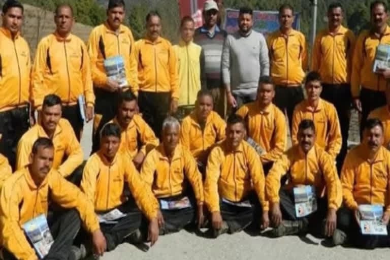 पौड़ी गढ़वाल उत्‍तराखंड न्यूज़ : पौड़ी जिला आपदा प्रबंधन केंद्र को 72 आपदा मित्र मिले , जिससे बचाव प्रयासों में तेजी आएगी।