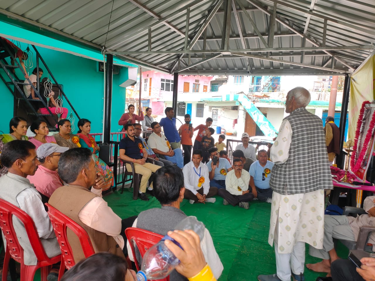 टिहरी गढ़वाल उत्‍तराखंड न्यूज़ : एनएमओपीएस द्वारा नैनबाग-गरखेत में आयोजित सम्मान समारोह।