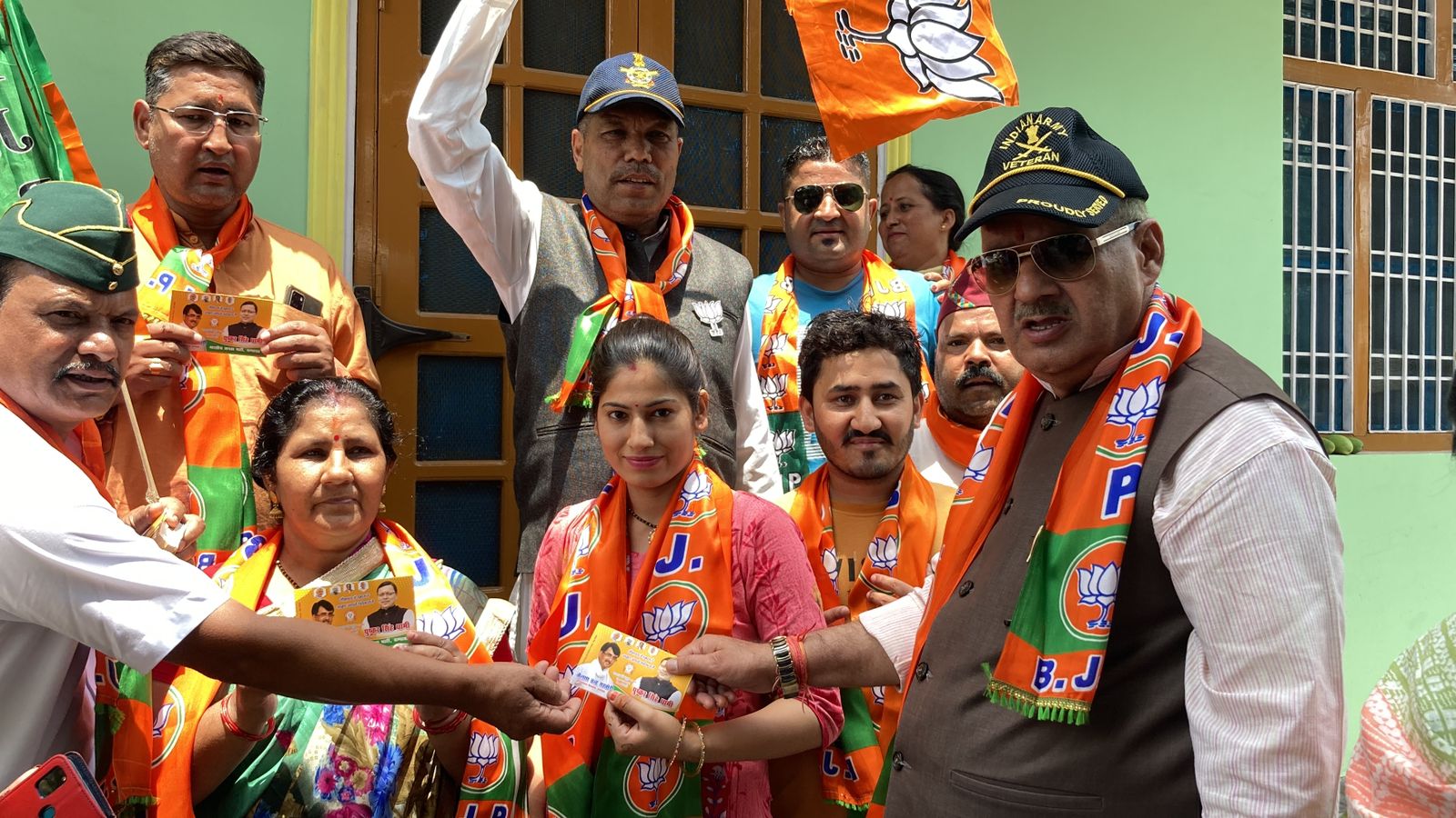 चम्पावत उत्‍तराखंड न्यूज़ : टनकपुर में आयोजित पूर्व सैनिक सभा को सम्बोधित करते सैनिक कल्याण मंत्री गणेश जोशी।