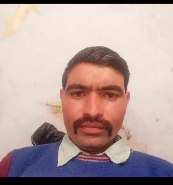मसूरी उत्‍तराखंड न्यूज़ : थाना कैम्पटी के पास 01 जेसीबी लगभग 700 मीटर गहरी खाई मे गिरने से दुघर्टनाग्रस्त, 01 व्यक्ति की मौके पर मृत्यु।