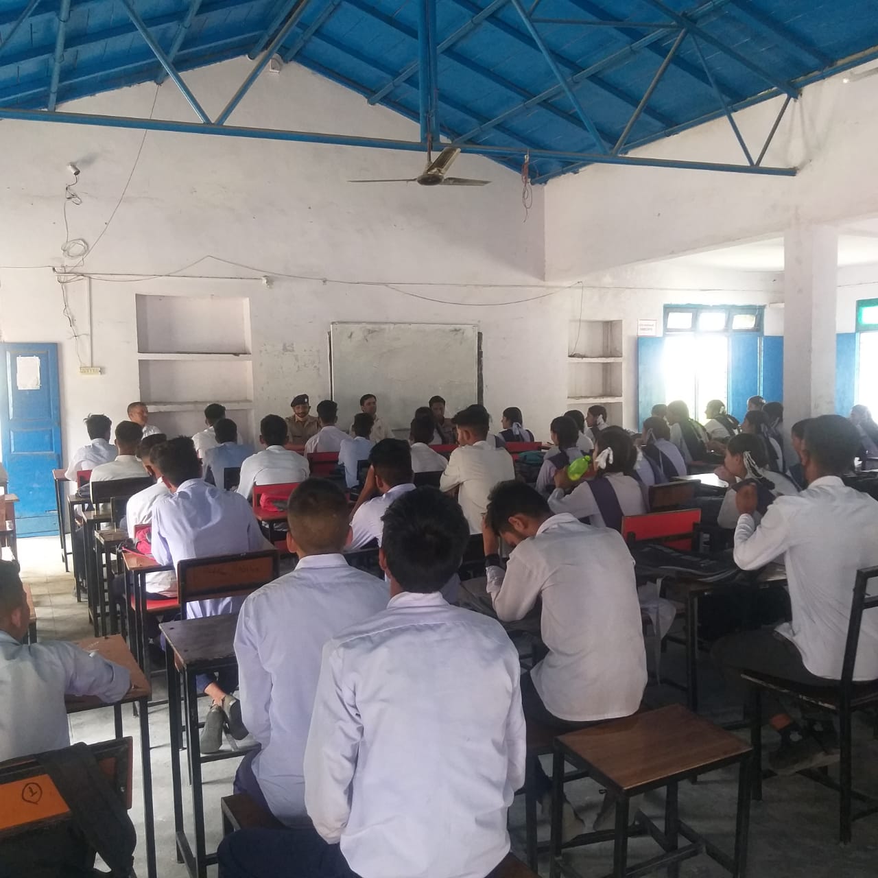 टिहरी उत्‍तराखंड ब्रेकिंग न्यूज़ :नशा मुक्त भारत” अभियान का टिहरी पुलिस द्वारा किया जा रहा व्यापक प्रचार-प्रसार व चलाये जा रहे हैं