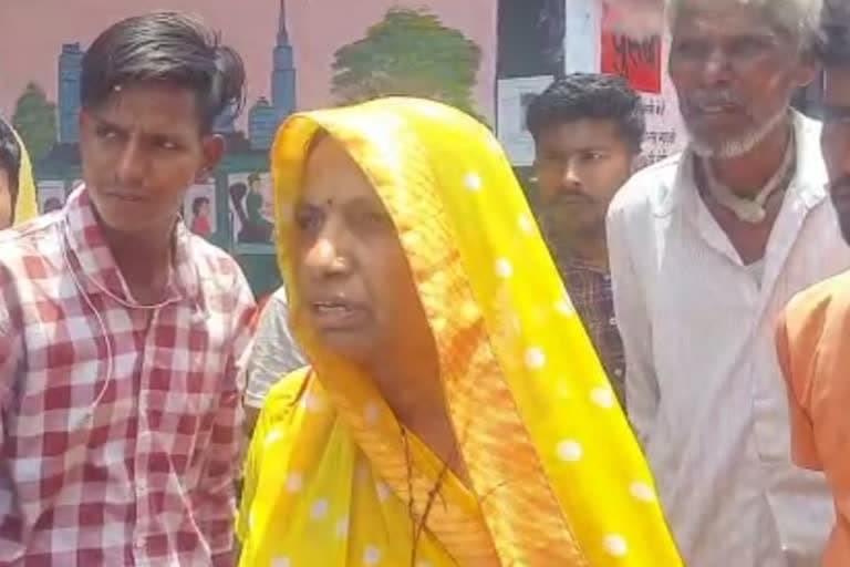 उत्‍तराखंड न्यूज़ : 20 हजार रुपये की टप्पेबाजी मध्य प्रदेश की महिला यात्री से , आपबीती डीएम को सुनाई