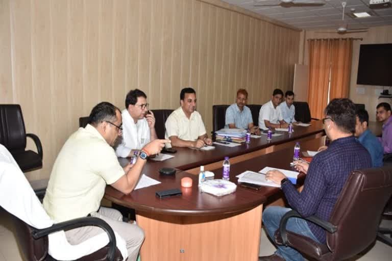 उत्‍तराखंड न्यूज़ : प्रमुख सचिव सूचना अभिनव कुमार ने सूचना विभाग के अधिकारियों के साथ समीक्षा बैठक की , सरकारी योजनाओं को सीमांत जिलों में प्रचारित करने के निर्देश