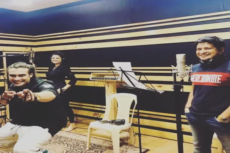 उत्तराखंड न्यूज : सोशल मीडिया पर फोटो शेयर कर जुबिन नौटियाल ने केके को किया याद, नम हो गईं आंखें