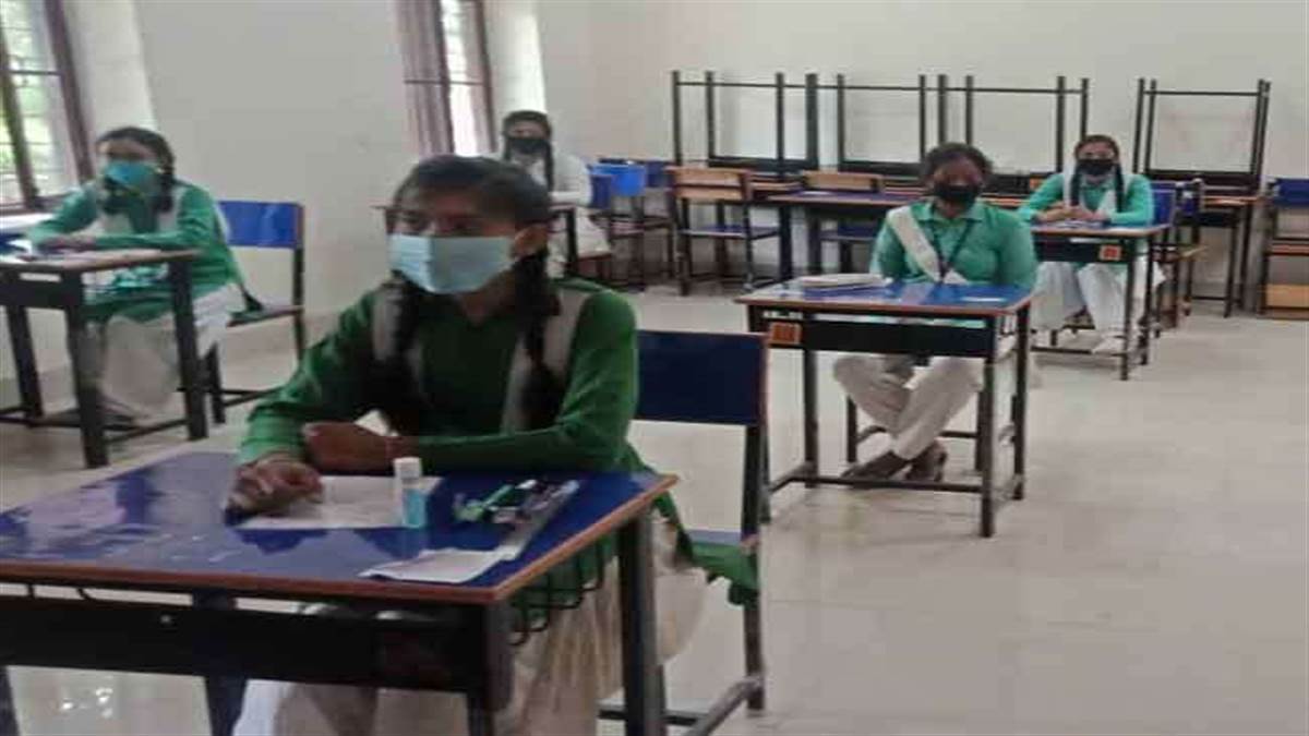 उत्‍तराखंड न्यूज़ : उत्तराखंड बोर्ड के छात्र-छात्राओं के लिए बड़ी खबर, उत्तराखंड बोर्ड की 10वीं और 12वीं की परीक्षाओं का मूल्यांकन अब सीबीएसई पैटर्न पर होगा।