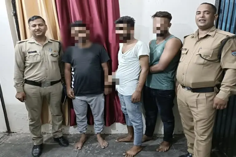 उत्तराखंड न्यूज़ : गांधीनगर में दो गुटों में मामूली बात को लेकर हुई मारपीट व पथराव के मामले में तीन लोगों को गिरफ्तार किया गया