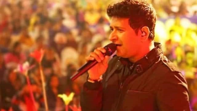 बॉलीवुड ब्रेकिंग न्यूज़ : लाइव कॉन्सर्ट में सिंगर केके का निधन, कोलकाता में रिपोर्ट्स के मुताबिक केके की मौत हार्ट अटैक से हुई है