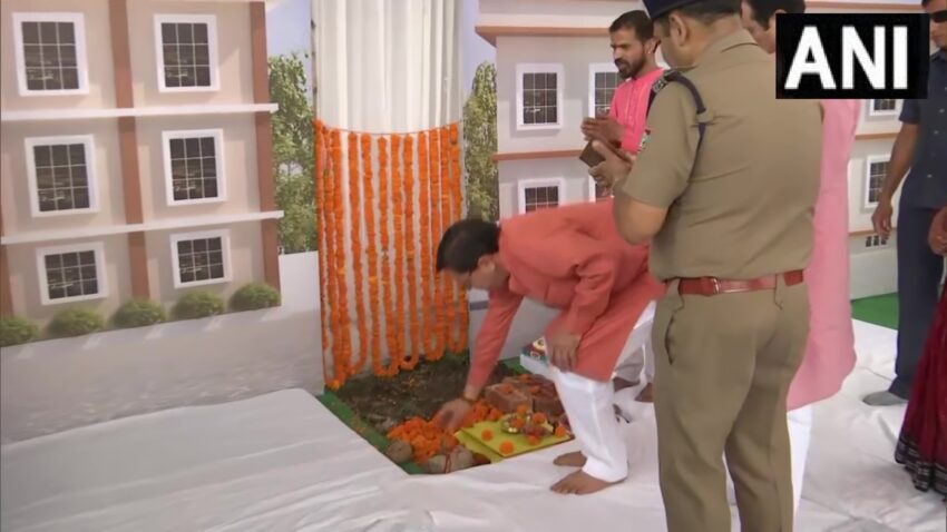 उत्‍तराखंड न्यूज़ : प्रशासनिक भवन, क्वार्टर गार्द एवं बैरक का शिलान्यास सीएम धामी ने किया