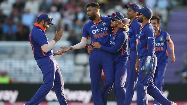 IND vs ENG 1st T20I: हार्दिक पांड्या के शानदार ऑलराउंडर प्रदर्शन के दम पर भारत ने पहले T20I में इंग्लैंड को 50 रनों से हराया