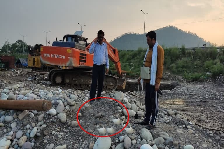 उत्‍तराखंड न्यूज़ : खुदाई के दौरान क्षतिग्रस्त हुई अंडर ग्राउंड बिजली लाइन, ठेकेदार के खिलाफ होगा केस