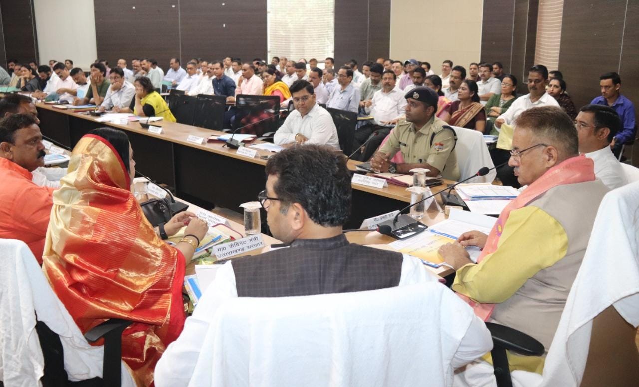 रूद्रपुर : प्रभारी मंत्री गणेश जोशी की अध्यक्षता में एपीजे अब्दुल कलाम सभागार, कलेक्ट्रेट परिसर में जिला योजना समिति की बैठक सम्पन्न हुई
