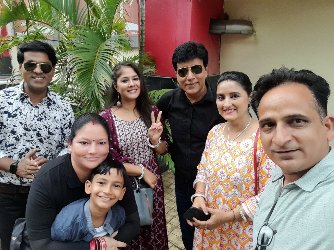 उत्‍तराखंड न्यूज़ : गढ़वाली फीचर फिल्म थोकदार शुक्रवार को रिलीज हुई , पहले ही दिन लोगो का काफ़ी प्यार मिला , वीडियो में देखिये फिल्म के मुख्य कलाकारों से बातचीत के कुछ मुख्य अंश