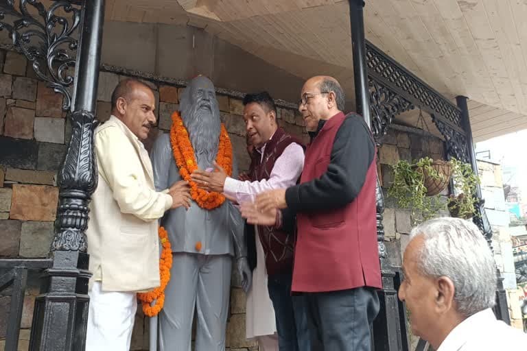 मसूरी : राज्य आंदोलनकारियों ने याद की पहाड़ की गांधी इंद्रमणि बडोनी की पुण्यतिथि