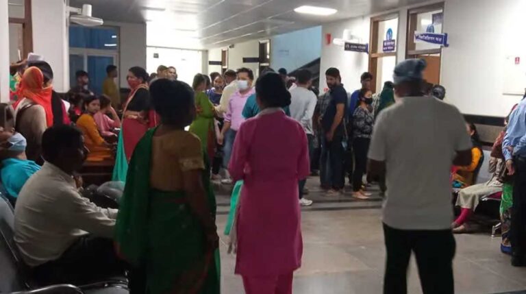 पौड़ी के इस गांव में ग्रामीण व स्कूली बच्चे अज्ञात बीमारी की चपेट में, स्वास्थ्य मंत्री ने दिए ये निर्देश