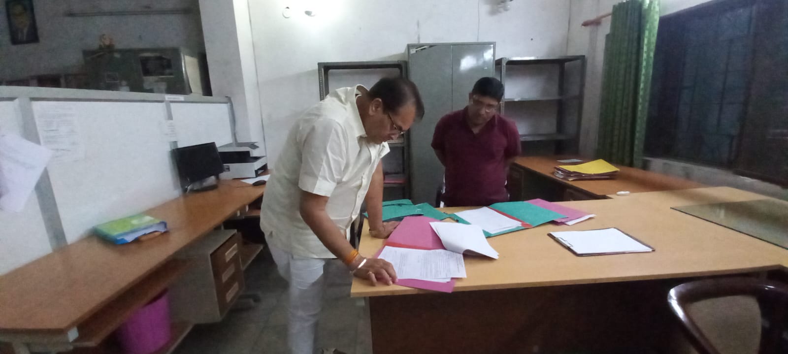 देहरादून : वित्त मंत्री डॉ प्रेमचंद अग्रवाल ने आशारोड़ी बॉर्डर पर बनी राज्य कर जांच चौकी का औचक निरीक्षण किया