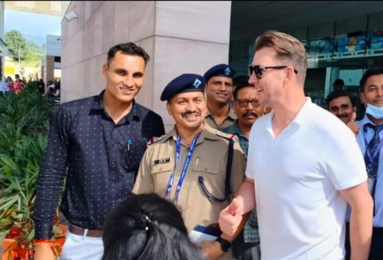 देहरादून : क्रिकेट के दिग्गज देवभूमि पहुंचने लगे , रोड सेफ्टी वर्ल्ड सीरीज के आठ मैच देहरादून में खेले जायेगे