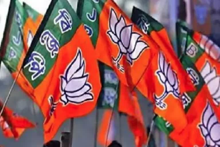देहरादून : विधानसभा भर्ती प्रकरण से साफ हुई भाजपा में कलह की तस्वीर, कई खेमों में दिखे प्रदेश में नेता