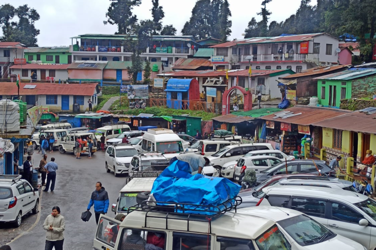 रुद्रप्रयाग : तुंगनाथ धाम समेत तुंगनाथ घाटी के तीर्थ स्थलों पर रोजाना सैकड़ों तीर्थयात्रियों और पर्यटकों की आवाजाही से घाटी में रौनक लौटी