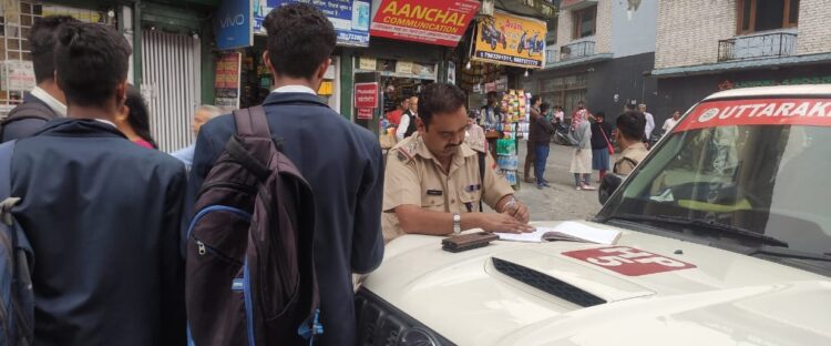 मसूरी : पुलिस ने कार्रवाई करते हुए 9 वाहन जब्त किए