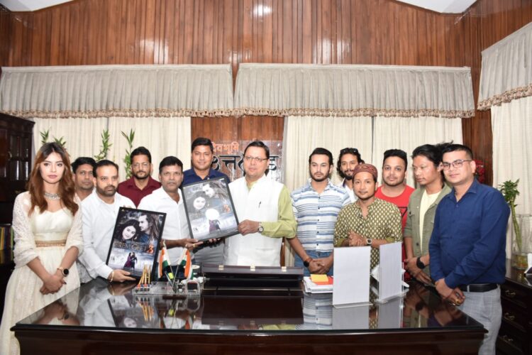 देहरादून : पवनदीप राजन और उनकी टीम ने मुख्यमंत्री से शिष्टाचार भेंट की