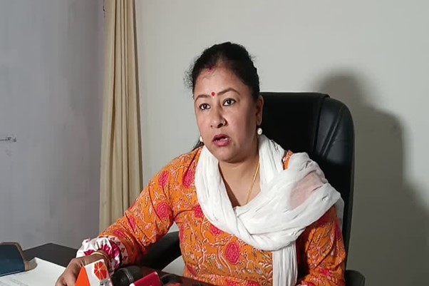 अल्मोड़ा : कांग्रेस प्रवक्ता गरिमा दसौनी बोलीं- आरोपी अधिकारी प्रेमनाथ को कड़ी सजा मिलनी चाहिए