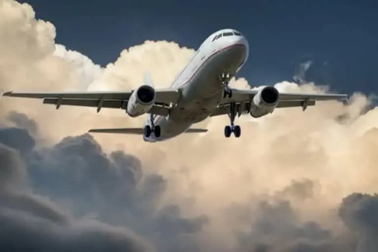 देहरादून : मॉस्को से दिल्ली आ रहे एक विमान में बम होने की सूचना मिलने के बाद हड़कंप , आईजीआई एयरपोर्ट पर सुरक्षित उतरे यात्री