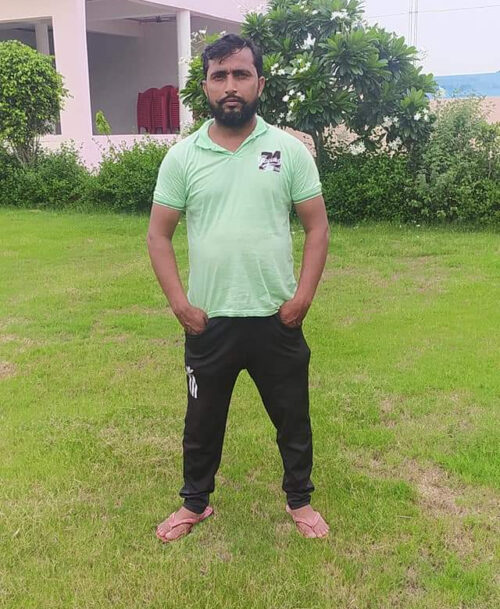 टिहरी : समसुदीन गुरुवार की सुबह से घर नहीं पहुंचे तो परिजनों ने पुलिस से गुहार लगाई