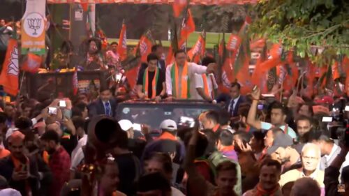 दिल्ली नगर निगम चुनाव में मुख्यमंत्री पुष्कर सिंह धामी का जोरदार रोड शो