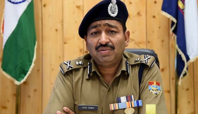 देहरादून : रिटायर्ड सिपाही ने सोशल मीडिया पर पुलिस से लगाई गुहार, डीजीपी अशोक कुमार ने संज्ञान लेते हुए अभियान चलाने के दिए निर्देश