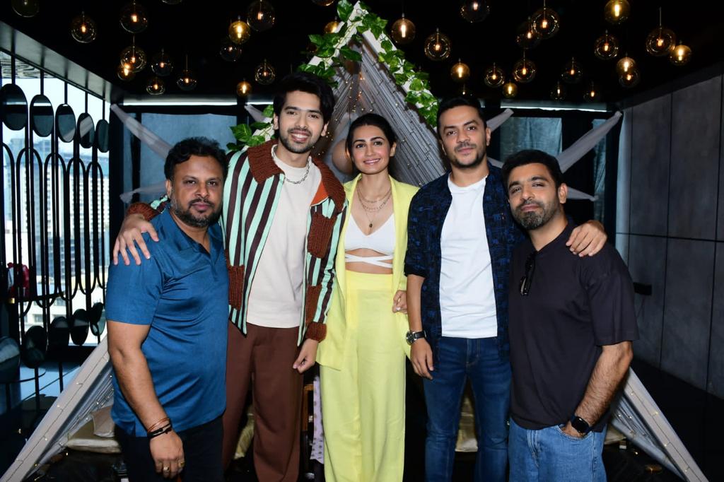Armaan Malik-Vedika Pinto's new song 'Bas Tujhse Pyaar Ho' released