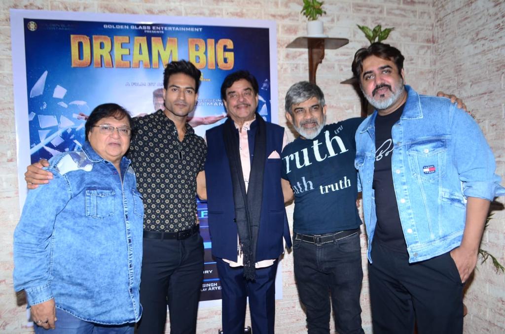 Makers of Akshay Kumar's Khiladi Series Are Back With A Bang!!!