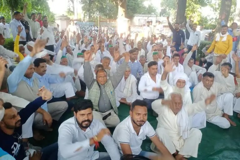 रुड़की में किसानों ने की पंचायत, मांगें नहीं मानी तो 4 नवंबर को चक्का जाम की चेतावनी