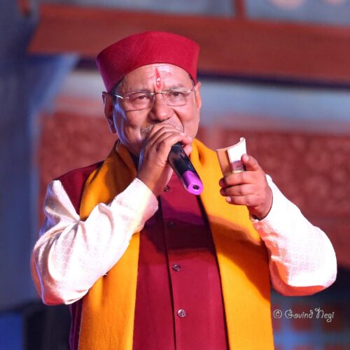 मसूरी : राज्य स्थापना दिवस की शाम मसूरी सिल्वर्टन पार्किंग में नरेंद्र सिंह नेगी के गीतों से सराबोर हुई