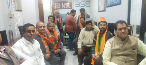 नई दिल्ली : संसदीय कार्य मंत्री डॉ प्रेमचंद अग्रवाल ने नई दिल्ली स्थित भाजपा के शालीमार बाग मंडल में कार्यकर्ताओं के साथ मन की बात को सुना